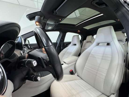 MERCEDES-BENZ-GLA 200-1.6 CGI VISION 16V TURBO FLEX 4P AUTOMÁTICO MERCEDES-BENZ-GLA 200-2015