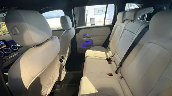 MERCEDES-BENZ-GLB 220-2026