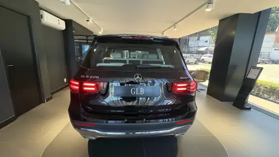 MERCEDES-BENZ-GLB 220-2.0 MHEV PROGRESSIVE 4MATIC 8G-DCT MERCEDES-BENZ-GLB 220-2026