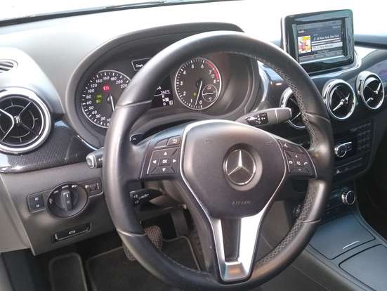 MERCEDES-BENZ-B 200-2013