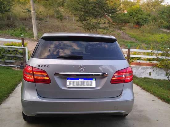 MERCEDES-BENZ-B 200-2013