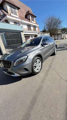 MERCEDES-BENZ-GLA 200-2017