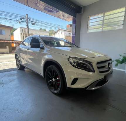 MERCEDES-BENZ-GLA 200-1.6 CGI ADVANCE 16V TURBO FLEX 4P AUTOMÁTICO MERCEDES-BENZ-GLA 200-2015