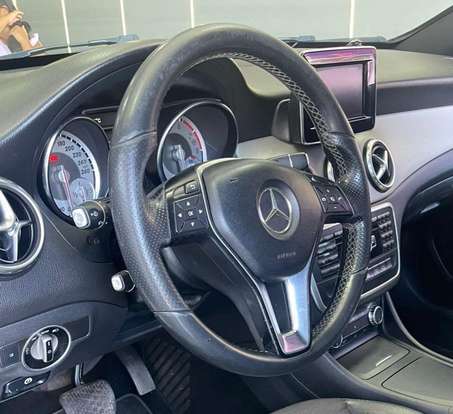 MERCEDES-BENZ-GLA 200-2015