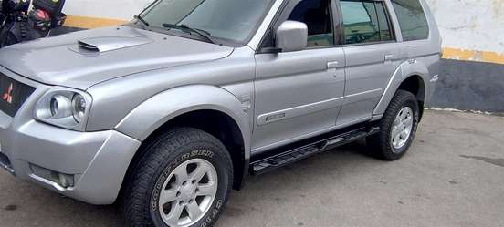 MITSUBISHI-PAJERO-2008