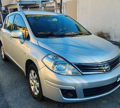 NISSAN-TIIDA-2010
