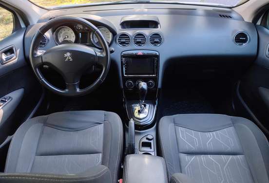 PEUGEOT-308-2018