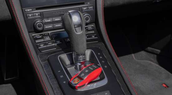 PORSCHE-718-2022