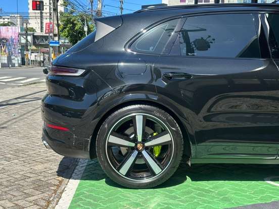 PORSCHE-CAYENNE-2025