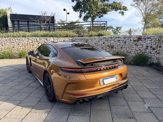 PORSCHE-PANAMERA-2024