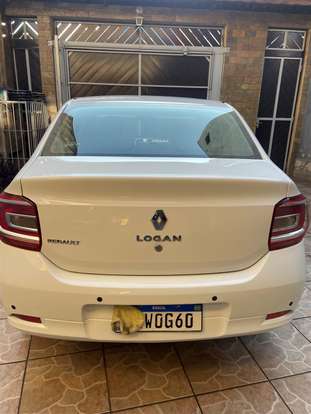 RENAULT-LOGAN-2019