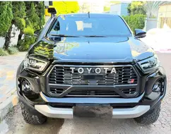 TOYOTA HILUX 2.8 D-4D TURBO DIESEL CD GR-S 4X4 AUTOMÁTICO TOYOTA HILUX 2.8 D-4D TURBO DIESEL CD GR-S 4X4 AUTOMÁTICO