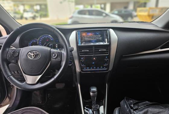 TOYOTA YARIS 1.5 16V FLEX SEDAN XLS MULTIDRIVE