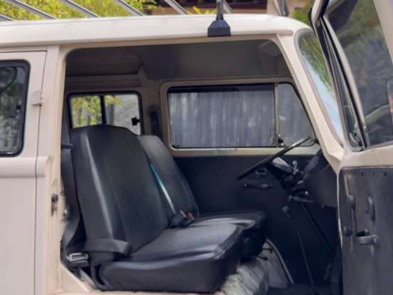 VOLKSWAGEN-KOMBI-1.6 FURGÃO 8V DIESEL 3P MANUAL VOLKSWAGEN-KOMBI-1983