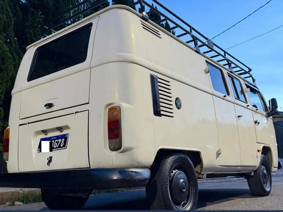 VOLKSWAGEN-KOMBI-1.6 FURGÃO 8V DIESEL 3P MANUAL VOLKSWAGEN-KOMBI-1983