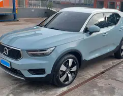 VOLVO XC40 2.0 T5 GASOLINA MOMENTUM AWD GEARTRONIC VOLVO XC40 2.0 T5 GASOLINA MOMENTUM AWD GEARTRONIC