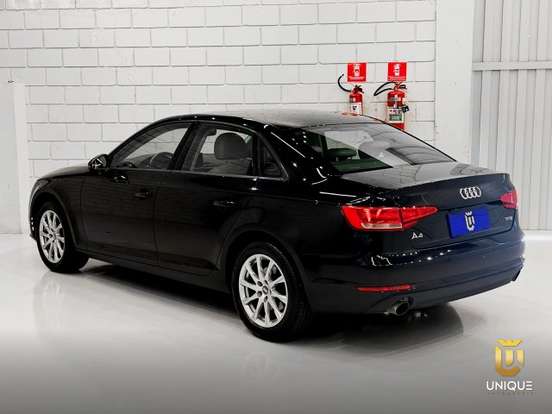 AUDI-A4-2017