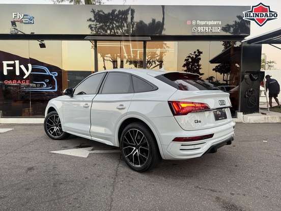 AUDI-Q5-2021