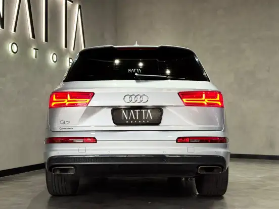 AUDI-Q7-2018