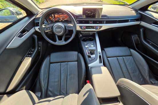 AUDI-A4-2019