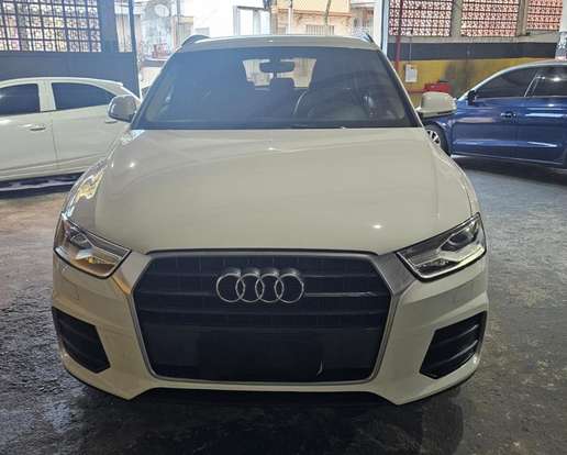 AUDI-Q3-2015