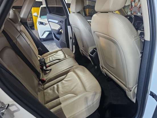 AUDI-Q3-2015