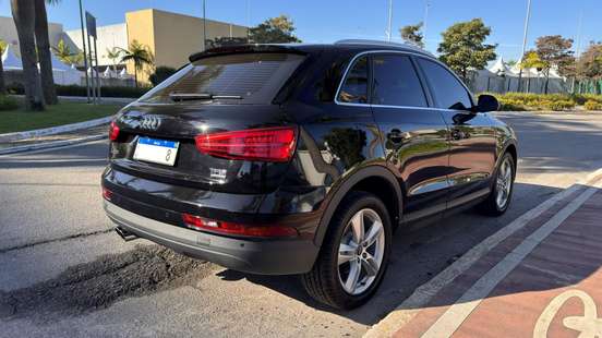 AUDI-Q3-2015