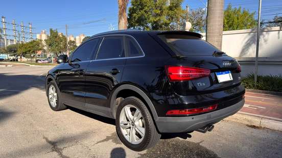 AUDI-Q3-2015