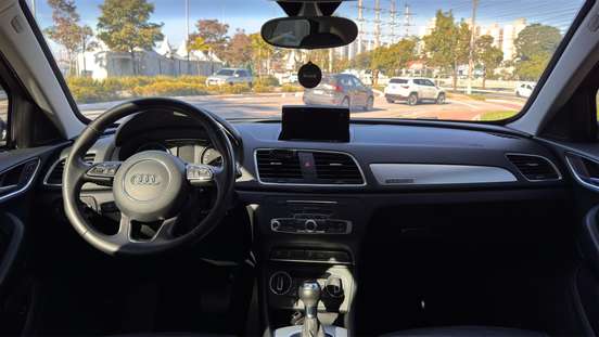 AUDI-Q3-2015