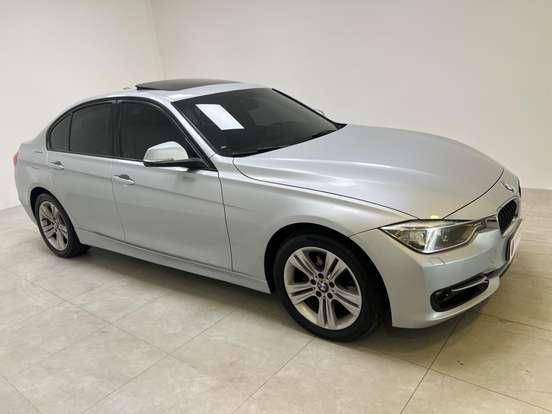 BMW-320i-2015