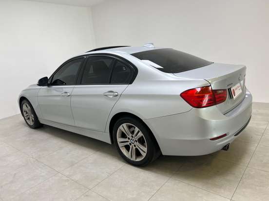 BMW-320i-2015