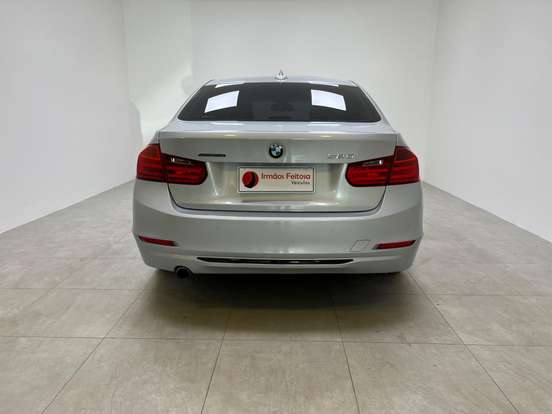 BMW-320i-2015