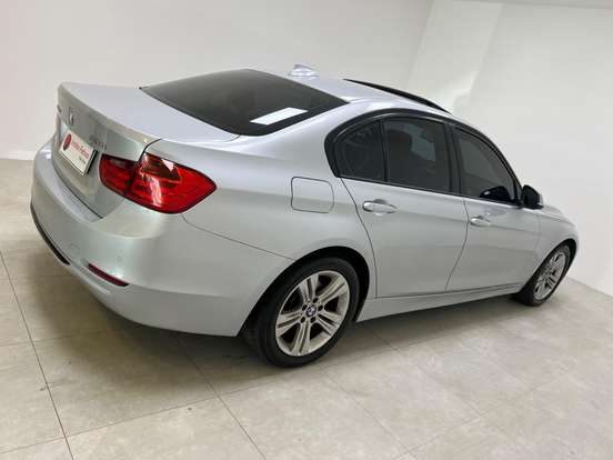 BMW-320i-2015