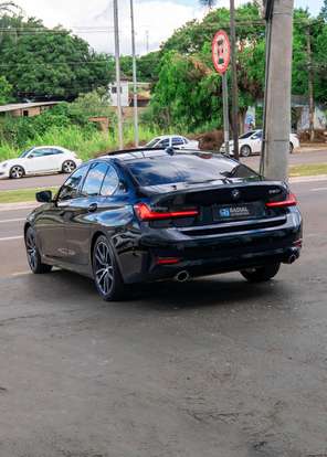 BMW-320i-2021