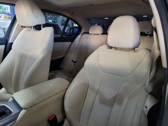 BMW-320i-2.0 16V TURBO GASOLINA SPORT AUTOMÁTICO BMW-320i-2020