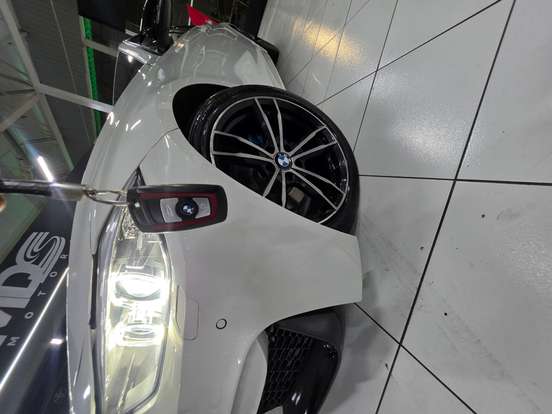 BMW-320i-2015