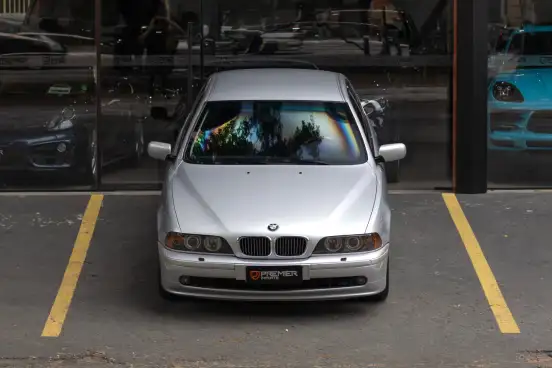 BMW-540i-2000