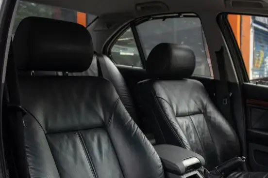 BMW-540i-2000