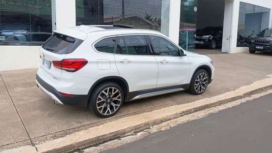 BMW-X1-2022