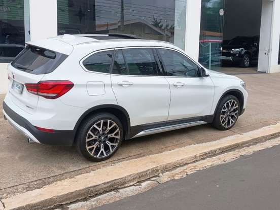 BMW-X1-2.0 16V TURBO ACTIVEFLEX SDRIVE20I X-LINE PLUS 4P AUTOMÁTICO BMW-X1-2022