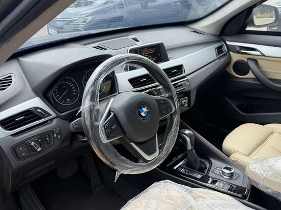BMW-X1-2.0 16V TURBO GASOLINA XDRIVE25I SPORT 4P AUTOMÁTICO BMW-X1-2016