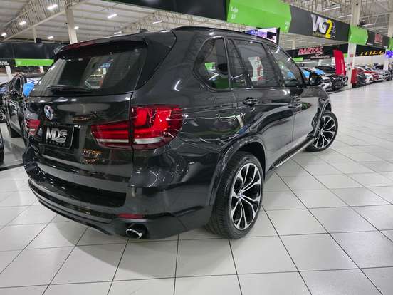 BMW-X5-3.0 FULL 4X4 35I 6 CILINDROS 24V GASOLINA 4P AUTOMÁTICO BMW-X5-2015