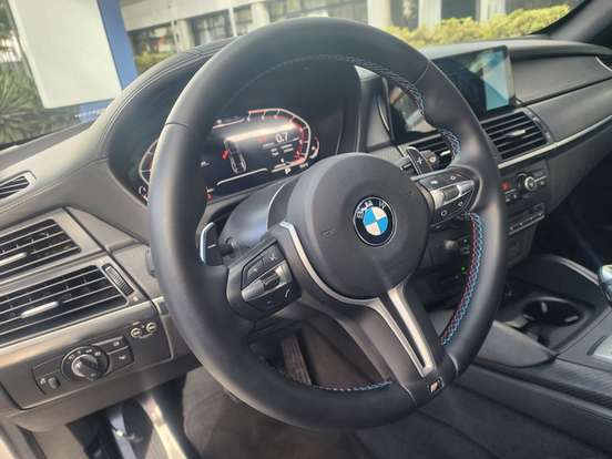 BMW-X6-2011