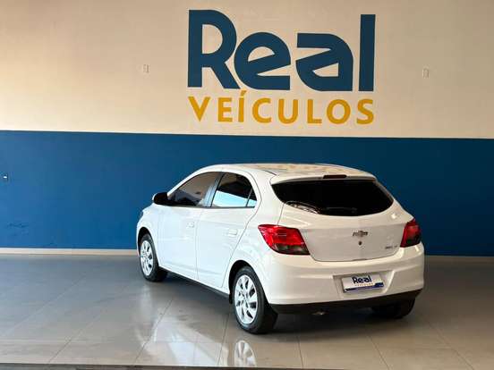 CHEVROLET-ONIX-2014