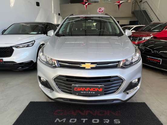 CHEVROLET-TRACKER-2017