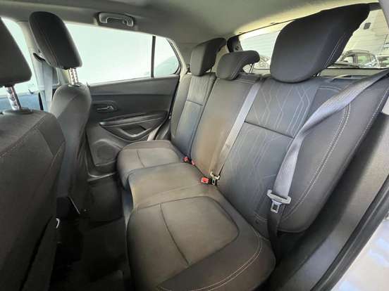 CHEVROLET-TRACKER-2017