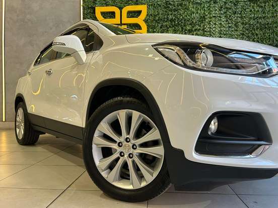 CHEVROLET-TRACKER-2018