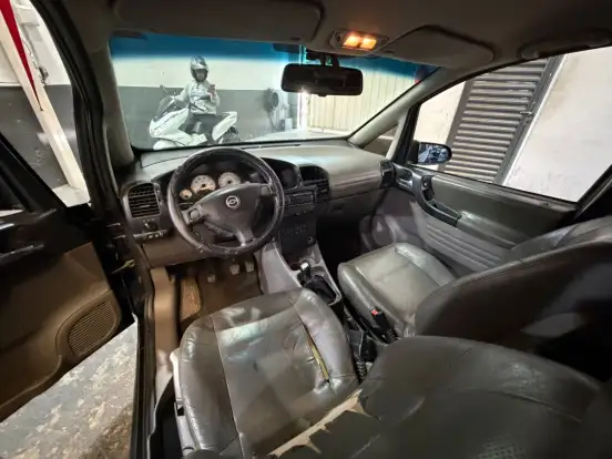CHEVROLET-ZAFIRA-2004