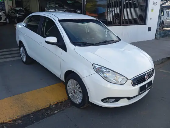 FIAT GRAND SIENA 1.6 MPI ESSENCE 16V FLEX 4P MANUAL