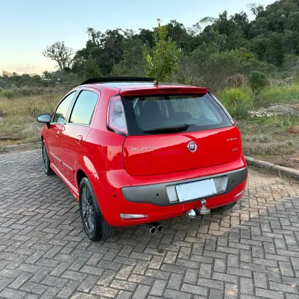 FIAT PUNTO 1.8 SPORTING 16V FLEX 4P MANUAL FIAT PUNTO 1.8 SPORTING 16V FLEX 4P MANUAL